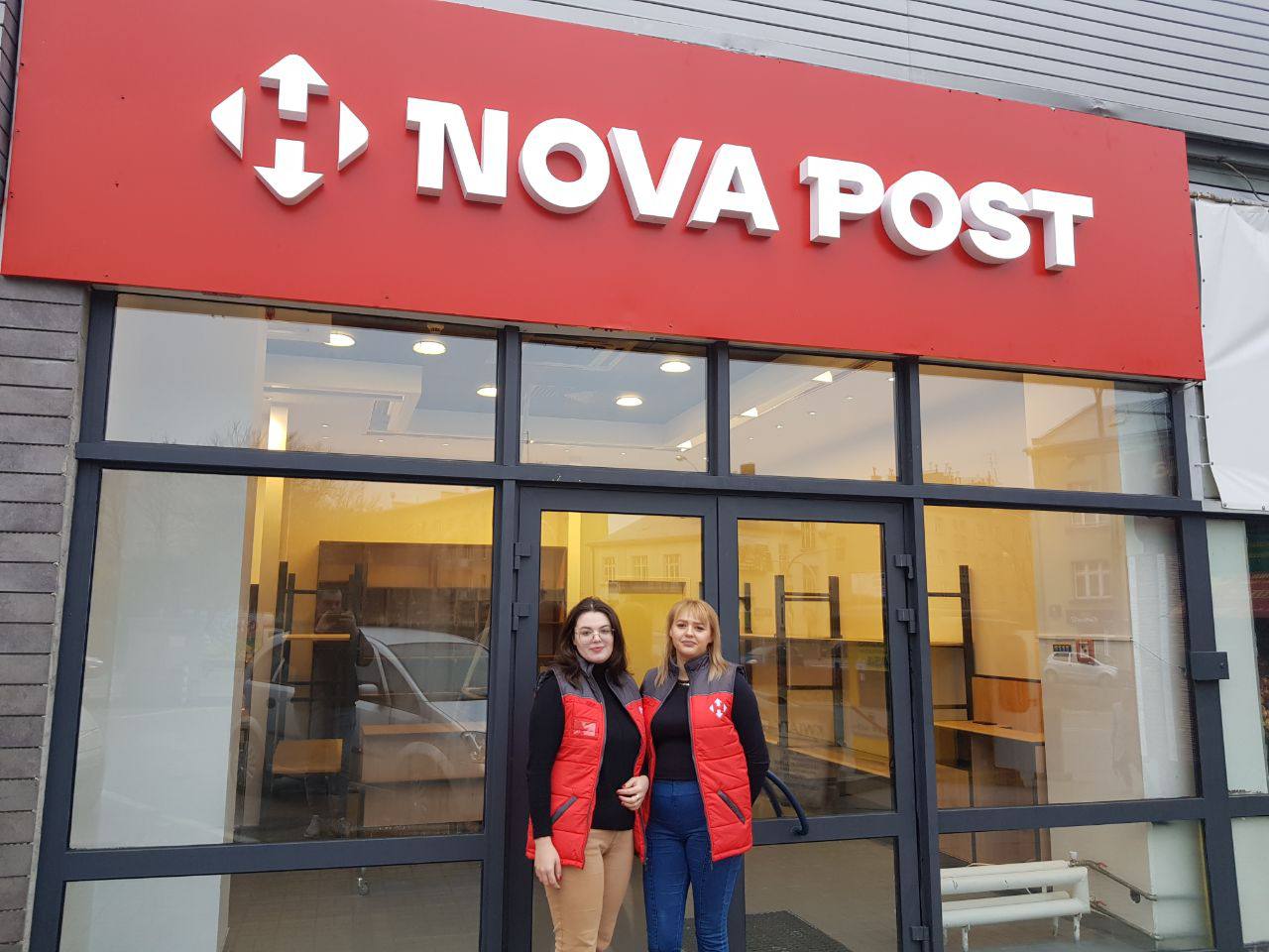 Новая почта открыла новые отделения в Польше. Вот как они выглядят